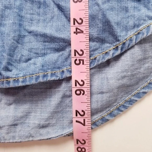 Urban Outfitters Women Medium BDG Blue Denim Studded‎ Button Down Shirt - Picture 11 of 13